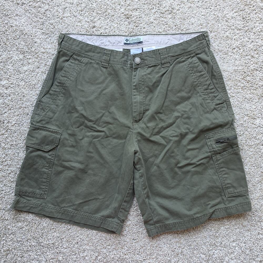 COLUMBIA Men's Green Cargo Shorts - Size 36 - 100% Cotton